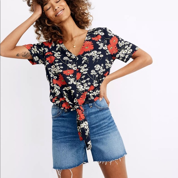 Madewell Pants - Madewell  The Perfect Jean Short in Ullman Wash size 24